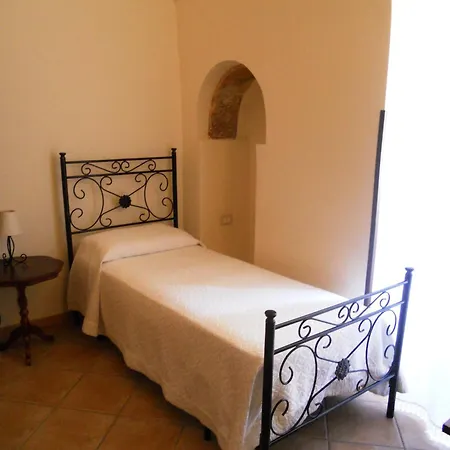 Macrina Oda ve Kahvaltı