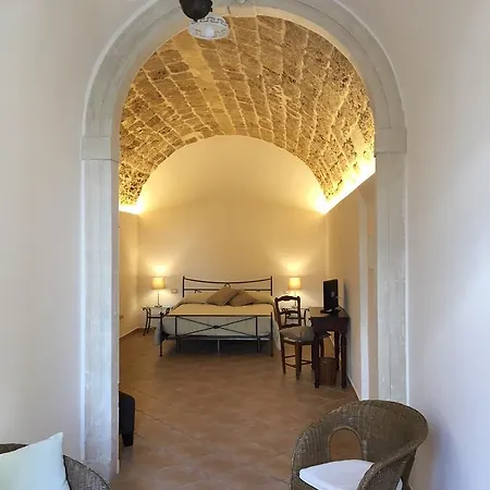 Macrina Bed & Breakfast 3*