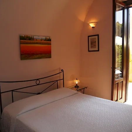 לינה וארוחת בוקר Macrina נוטו